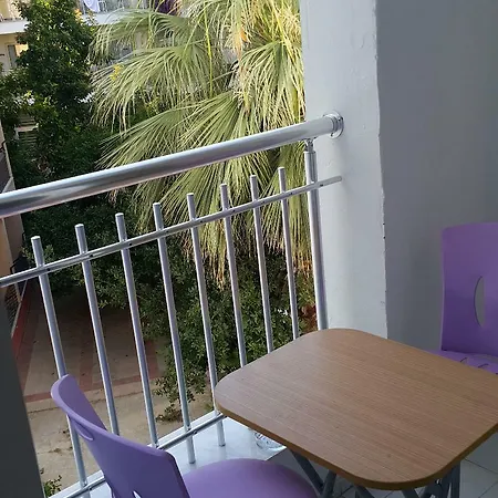 Ξενοδοχείο Delphin 3*